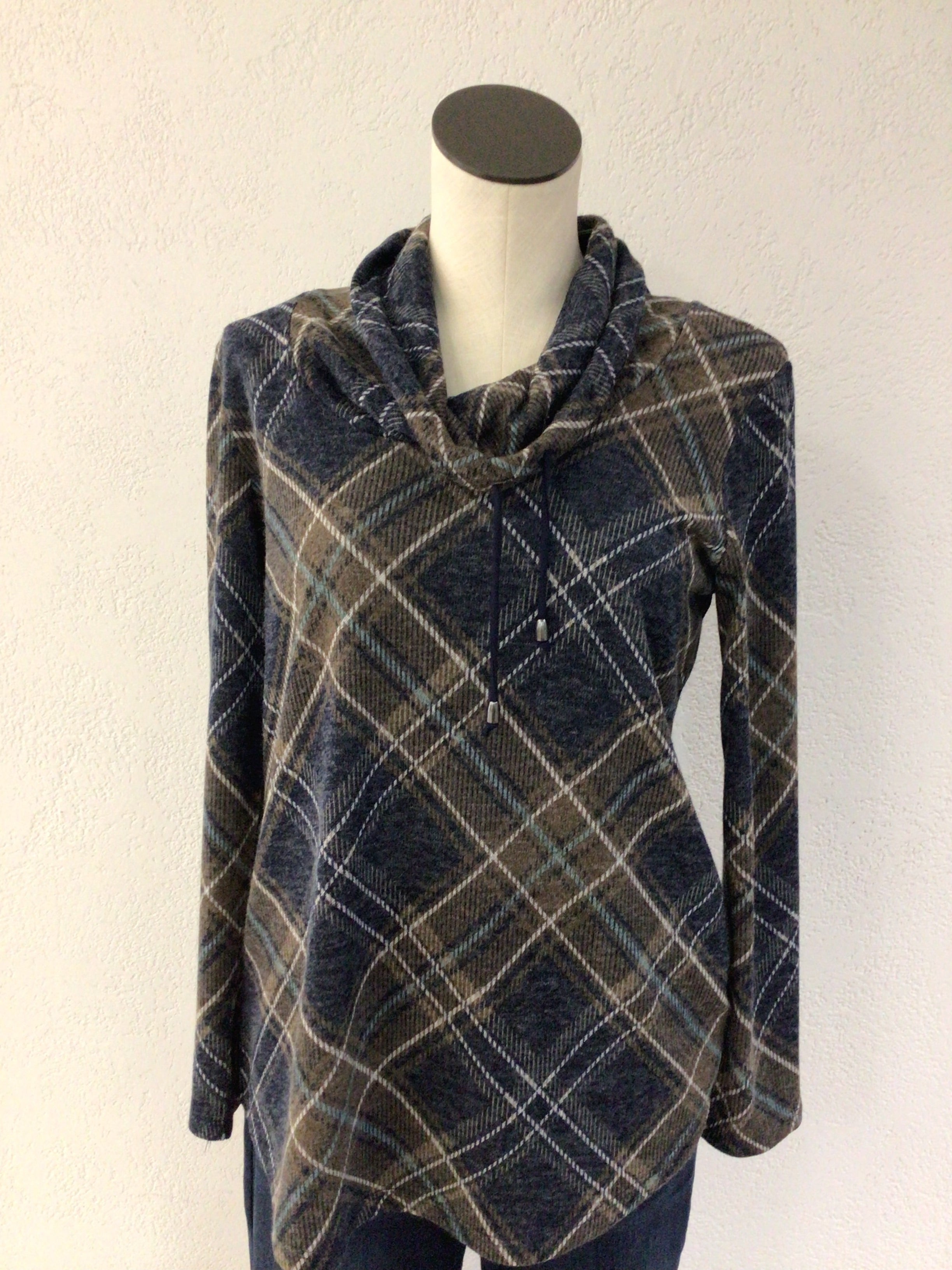 Pure Essence Plaid Cowl Neck Top 423-4534