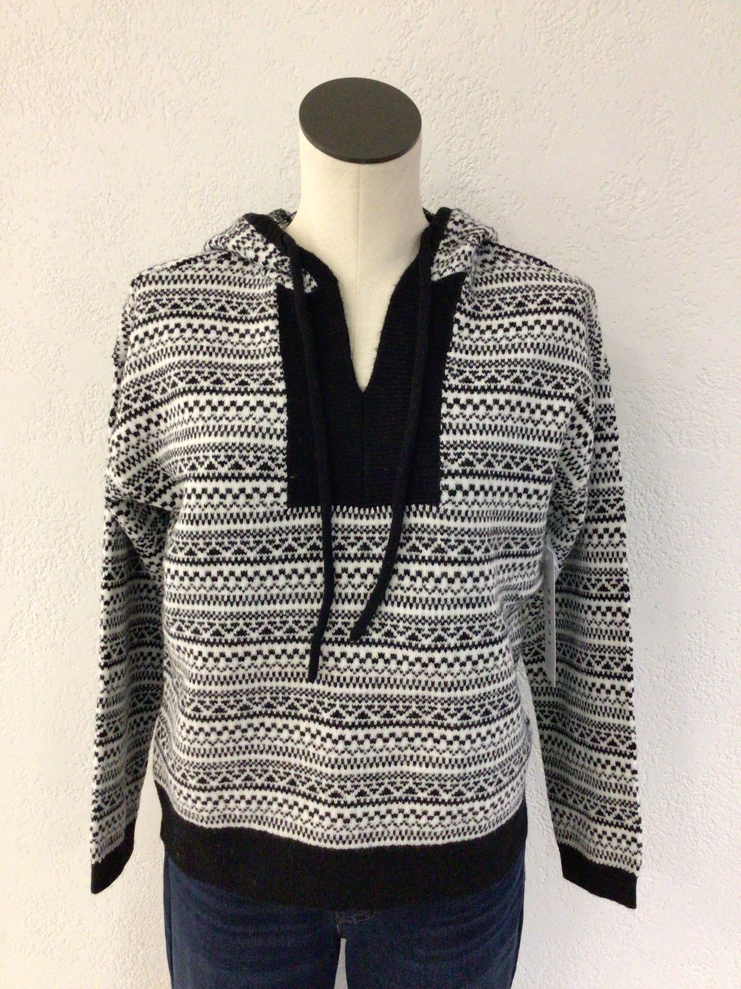 Tribal Black Hooded Sweater 1559O