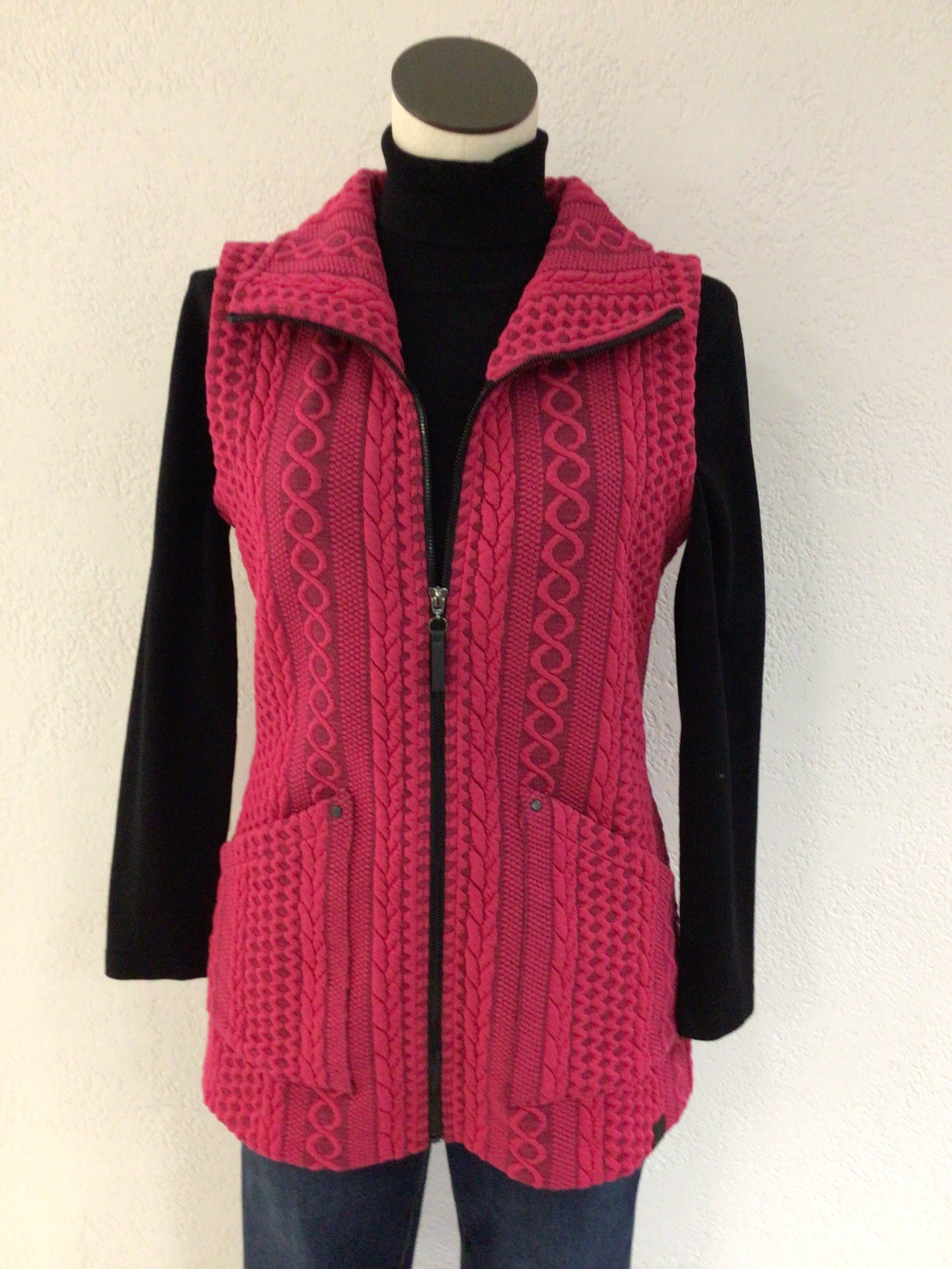 Dolcezza Fuchsia Knit Vest 74640