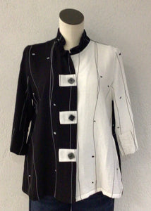 Creation Black/White Button Front Top AT127