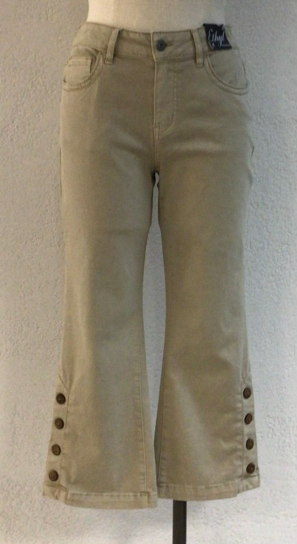 Ethyl Tan Flare Capri Z49TAN