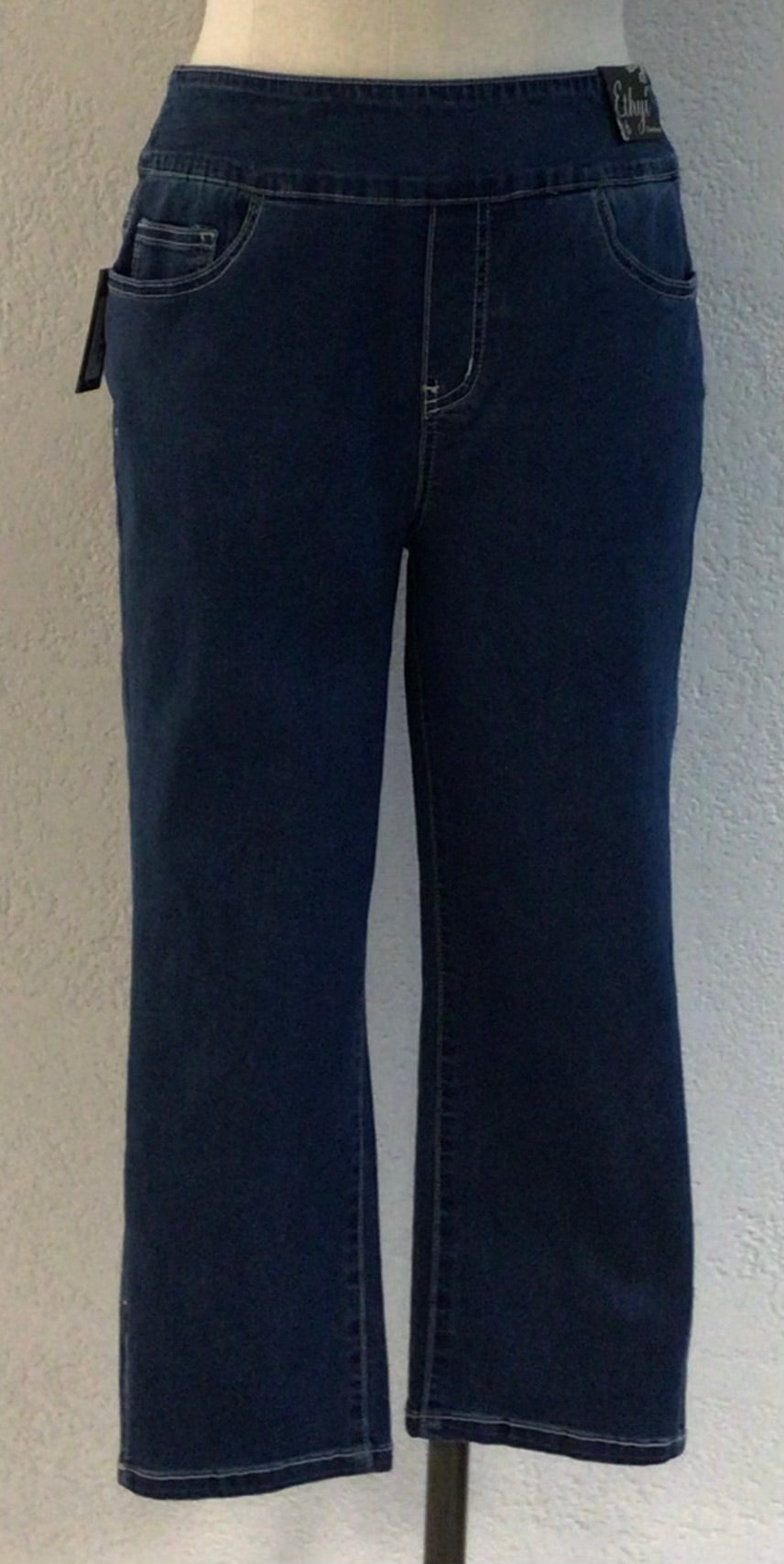 Ethyl Pull On Denim Capri P17BWDN