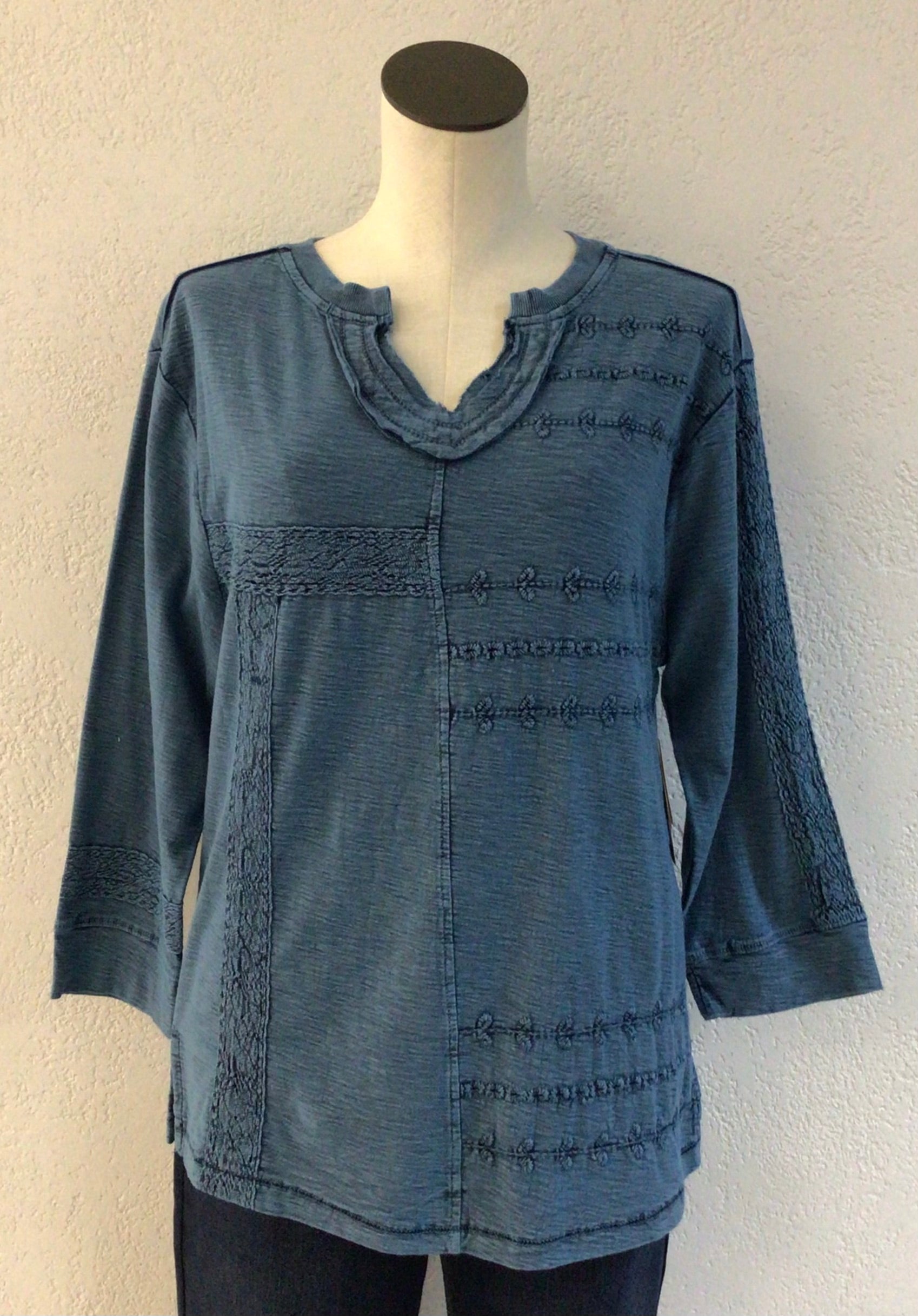 Tru Luxe Blue Emboidered Slub Knit Top T35346TM